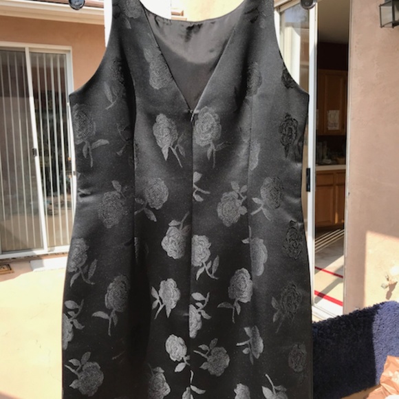 Isabel Ardee Black Satin Brocade LBD Impeccable - Picture 5 of 7